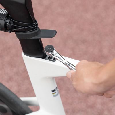 7. Zestaw narzędzi rowerowych Rockbros z mini grzechotką i bitami - półprzezroczysty, zielony