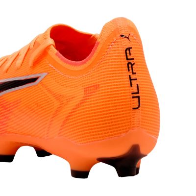3. Buty piłkarskie Puma Ultra 6 Match FG/AG Heat Fire pomarańczowe 108514 03
