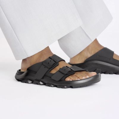 11. Klapki Birkenstock Mogami Terrastealth 2-Strap 1029643
