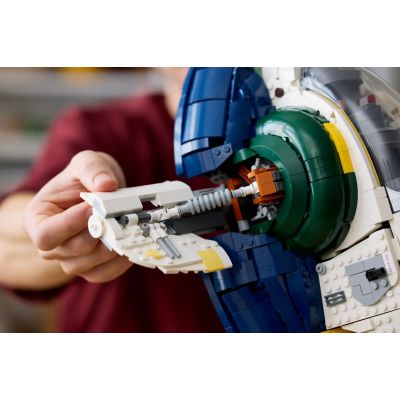 11. LEGO Star Wars 75409 - Patrolowiec typu Firespray Jango Fetta