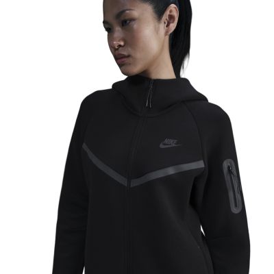 2. Bluza damska Nike Sportswear Tech Fleece Windrunner HV6747-010