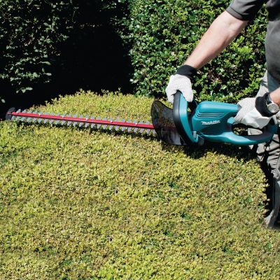 4. Nożyce do żywopłotu MAKITA UH6570 (650 mm)