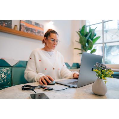 4. Wieloportowy koncentrator Verbatim USB-C Essentials z 7 portami 32158