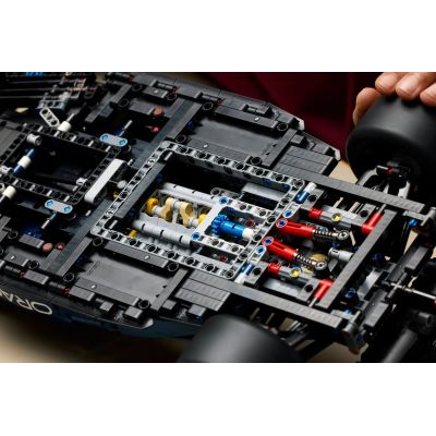 12. LEGO Technic 42206 Bolid F1 Oracle Red Bull Racing RB20