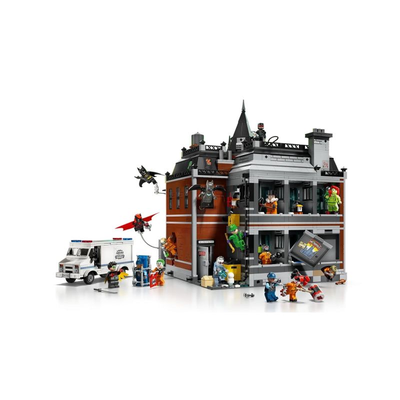 14. LEGO DC Super Heroes 76300 Arkham Asylum