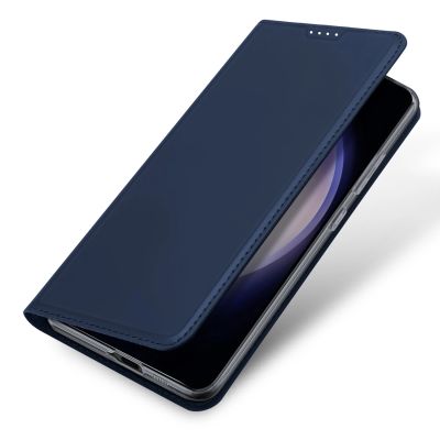 4. Etui Dux Ducis Skin Pro do Samsung S24+ z klapką - niebieskie