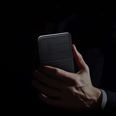 10. Etui Nillkin CamShield Pro na Samsung Galaxy S25 z osłoną na aparat - czarne