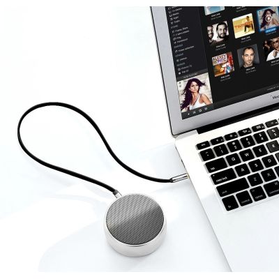 4. Ugreen płaski kabel przewód audio AUX 3,5 mm mini jack 2m srebrny (10599)