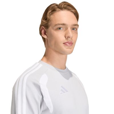 4. Bluza męska adidas Tiro 26 League Sweat Crew jasnoszara KF3415