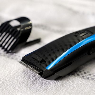 2. ELDOM STRZYŻARKA DO WŁOSÓW MG11U RAZOR, AKUMULATOROWO-SIECIOWA, TRYMER ,REGULACJA DŁUGOŚCI