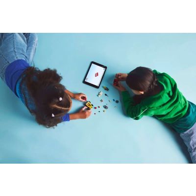 8. LEGO CITY 60458 Zestaw wyścigówek: pizza kontra wóz strażacki