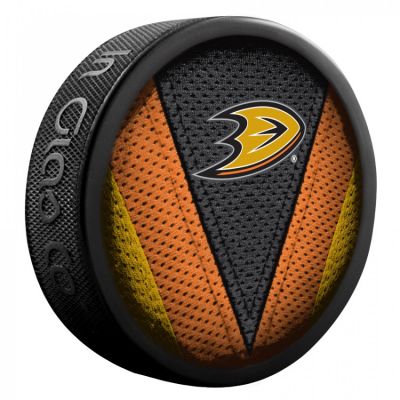 68. Pamiątka Krążek hokejowy Inglasco NHL Stitch 510AN000605
