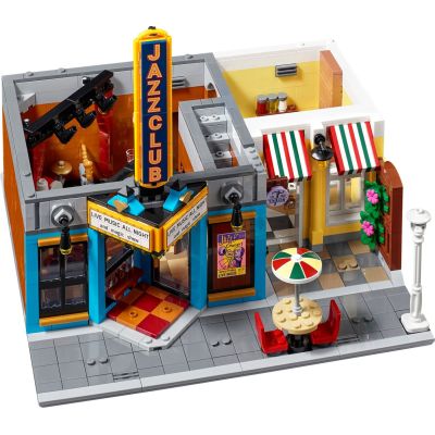 5. LEGO Icons 10312 - Klub Jazzowy