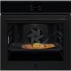 Piekarnik parowy Electrolux EOB9S3XT AI 800 72 l | SteamPro | MealAssist | AI Taste Assist | WiFi Connected Cooking | czarny mat