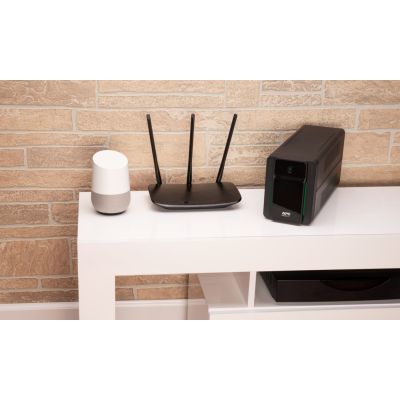 6. Zasilacz UPS APC BX950MI-GR