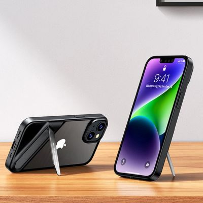 8. Ugreen LP633 Kickstand Protective Case sztywne etui z żelową ramką i wbudowaną podstawką do iPhone 14 (90924)