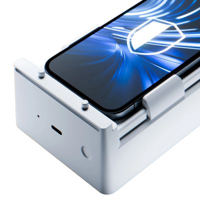 5. Szkło hartowane 3mk Expert Glass Protection™ z aplikatorem na iPhone 13