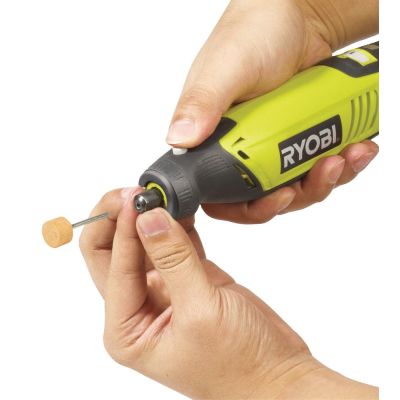 5. Szlifierka prosta RYOBI EHT150V 150W, zest 115 akcesoriów