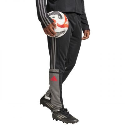 4. Spodnie adidas Squadra 25 Training M JD1625