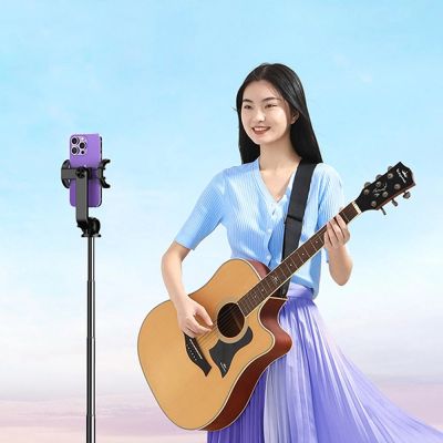 9. Selfie stick Ugreen LP586 statyw teleskopowy z pilotem Bluetooth 1,5m - czarny