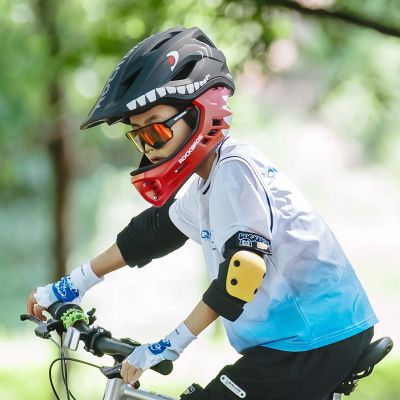4. Kask rowerowy Rockbros TT-32006 Shark dziecięcy z odpinaną szczęką rozmiar S (48-52) - czarny