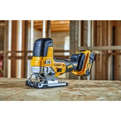 10. WYRZYNARKA DEWALT DCS335N-XJ