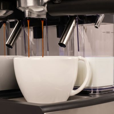 23. ELDOM EKSPRES CIŚNIENIOWY KOLBOWY ECK1 1300W 20 BAR, ZASOBNIK NA MLEKO, 6 PROGRAMÓW AUTOMATYCZNYCH, 2 PROGRAMY RECZNE