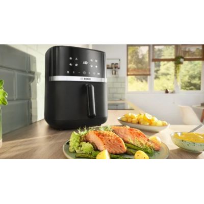 8. Frytownica beztłuszczowa Bosch Air Fryer MAFS2462B (2000W; 6,1l)