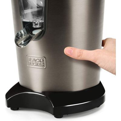 6. Wyciskarka do cytrusów Black+Decker BXCJ350E (350W)