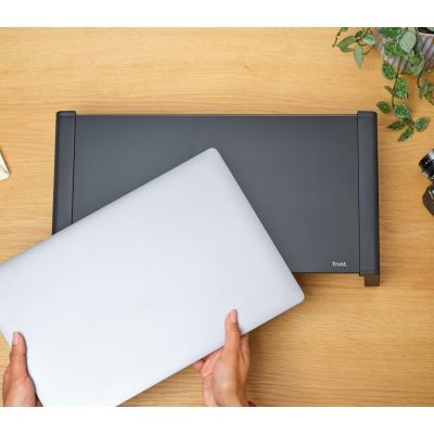 5. Podstawka pod monitor TRUST MONTA GLASS MONITOR STAND BLK 25271