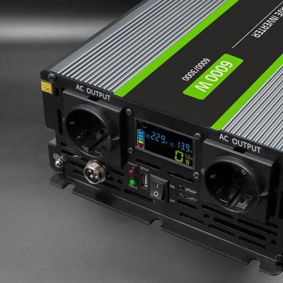 4. Przetwornica napięcia Monolith 3000W 6000W 24V na 230V Czysty Sinus LCD