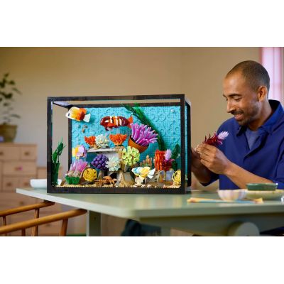 9. LEGO 10366 Icons - Tropikalne akwarium