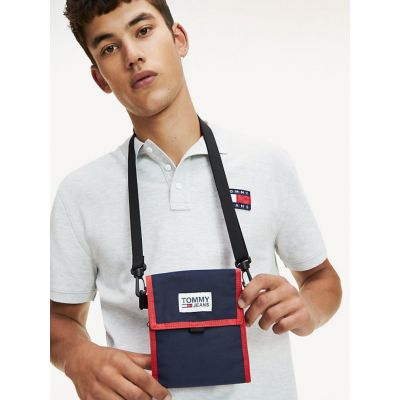 4. TOMMY JEANS SASZETKA MĘSKA TJM EXPLORER POUCH