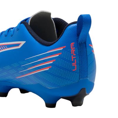 9. Buty piłkarskie Puma Ultra 6 Play FG/AG Jr 108533 01