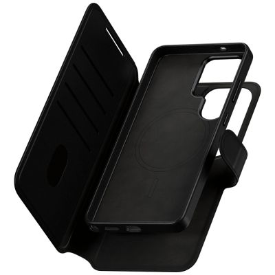 4. Etui CARE by PanzerGlass Tango 2w1 Wallet na Samsung Galaxy S26 Ultra - czarne