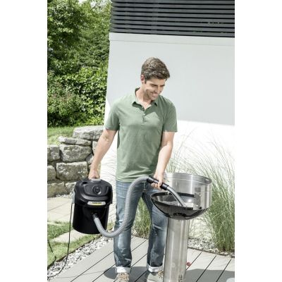 12. Odkurzacz kominkowy KARCHER AD 2 1.629-711.0 (600W; kolor czarny)