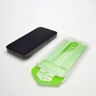 5. Szkło hartowane 9H z ramką montażową do iPhone 14 Plus Wozinsky Premium Glass - czarne