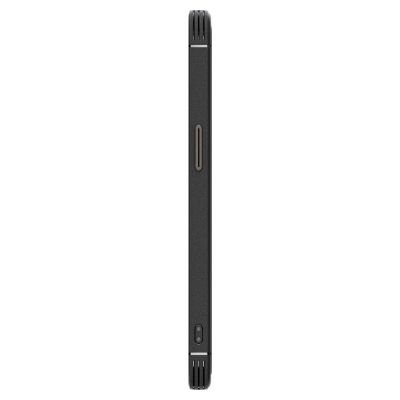 5. Etui Spigen Core Armor MagSafe na iPhone 16e / 17e- czarne