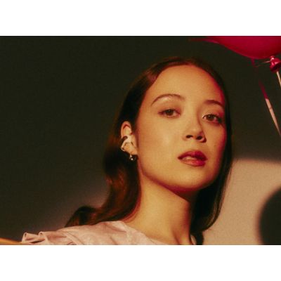 7. Otwarte słuchawki douszne Bose Ultra Sunset Idiscent 881046-0900