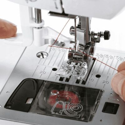 4. Maszyna do szycia Singer 7640