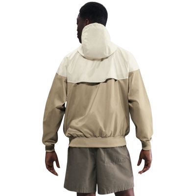 2. Kurtka męska Nike Sportswear Windrunner Jacket beżowa DA0001 297