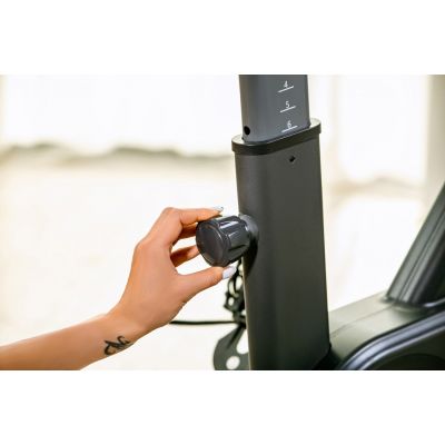 12. Rower stacjonarny, magnetyczny OVICX Q200X z ekranem dotykowym 15,6" TFT, WIFI bluetooth&app