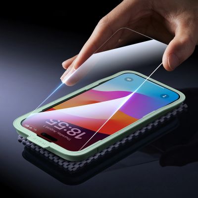 4. Szkło hartowane Ugreen SP629 z ramką montażową na iPhone 16 Pro (2 szt.)