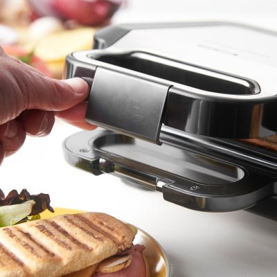 8. Russell Hobbs 26810-56 toster 750 W Czarny, Stal nierdzewna