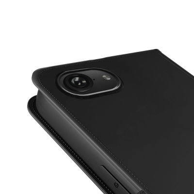 5. Etui z ekoskóry Puro Booklet Case z klapką i portfelem do iPhone 16e/17e - czarne