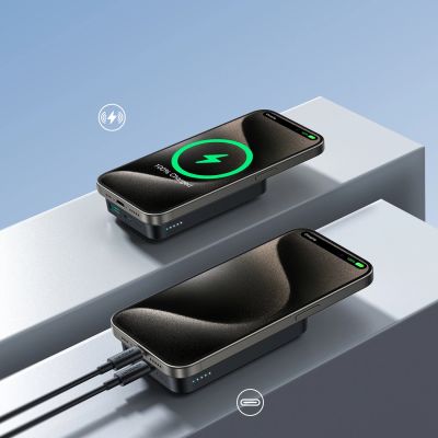 11. Powerbank Joyroom JR-W020 20W 10000mAh MagSafe + kabel USB-C - USB-C 0.25m - czarny