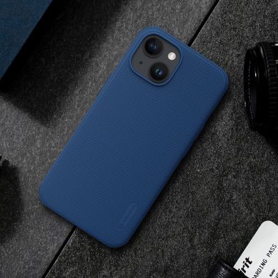 12. Wzmocnione etui do iPhone 15 Plus Nillkin Super Frosted Shield Pro - niebieskie