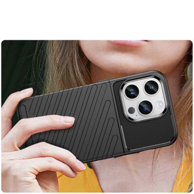 5. Thunder Case etui iPhone 14 Pro pancerny pokrowiec czarny