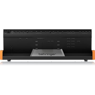 7. Behringer POLY D Syntezator analogowy