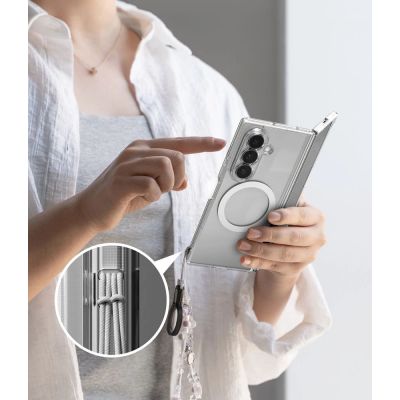 8. Etui Ringke Fusion Magnetic Magsafe na Samsung Galaxy Z Fold 8 Ultra - przezroczyste